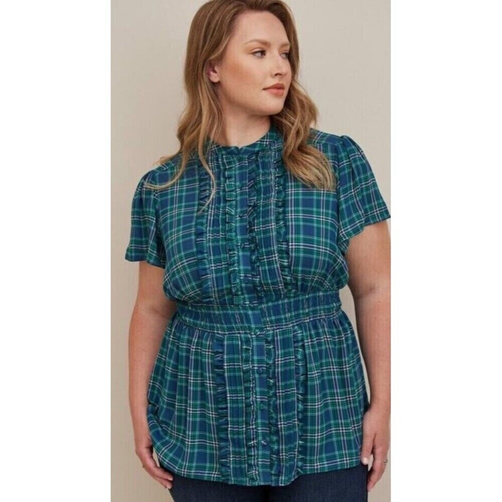 Torrid Womens Size 2 Green Plaid Ruffle Button Front Blouse Short Sleeve